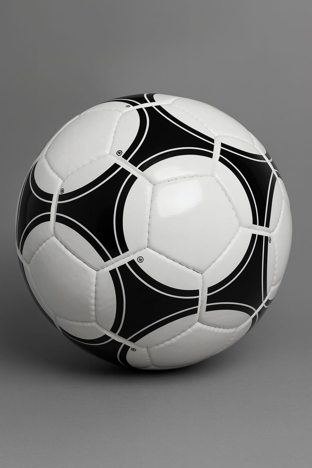 Unisex-Adult Tango Glider Soccer Ball with bracelet